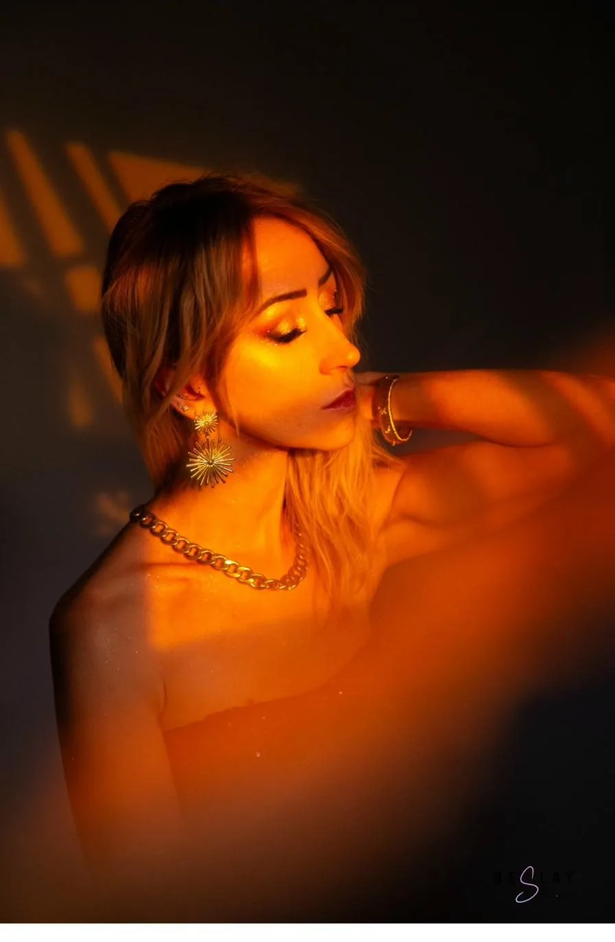 Julia · Shooting Studio Beslay